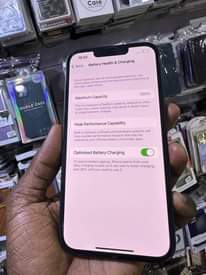 A picture of Iphone 13