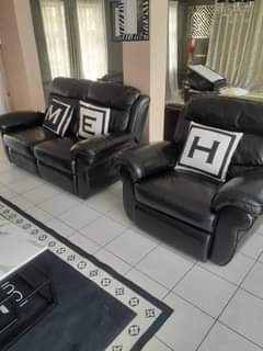 classifieds/furniture sofas