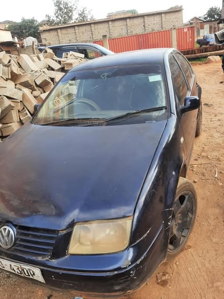 A picture of VW BORA MAUNAL 4M CALL 0701488581 WHAT S APP 0776417404