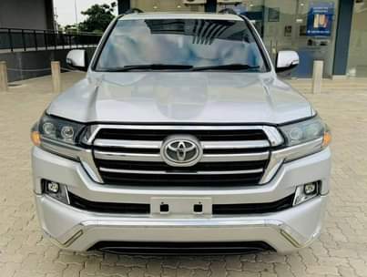 A picture of TOYOTA LAND