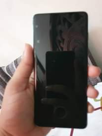 A picture of Njoo ujinyakulie samsung galaxy s10 bd nmpya kabsaaaa Haina Crack