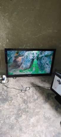 A picture of Tv nch 24 . Nch 43 nch 58 nch 60