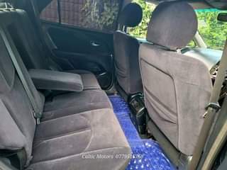 A picture of 2001 TOYOTA HARRIER SUV