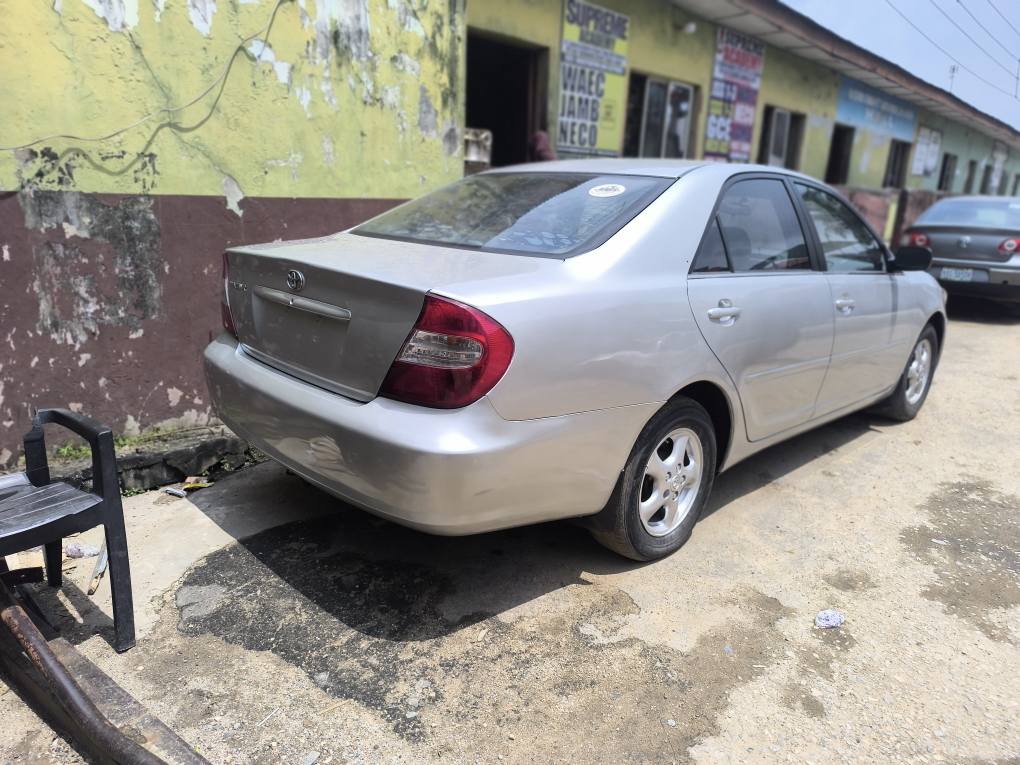 A picture of Tokunbo 2004 Toyota Camry 4 cylinder engine available