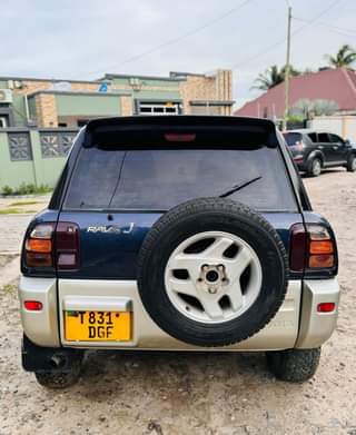 A picture of TOYOTA RAV