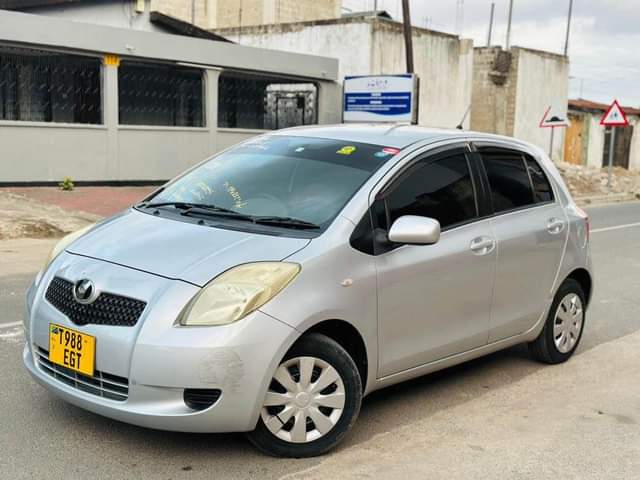 A picture of VITZ NEWMODEL Year 2005 PRICE 13.5M 0654065022