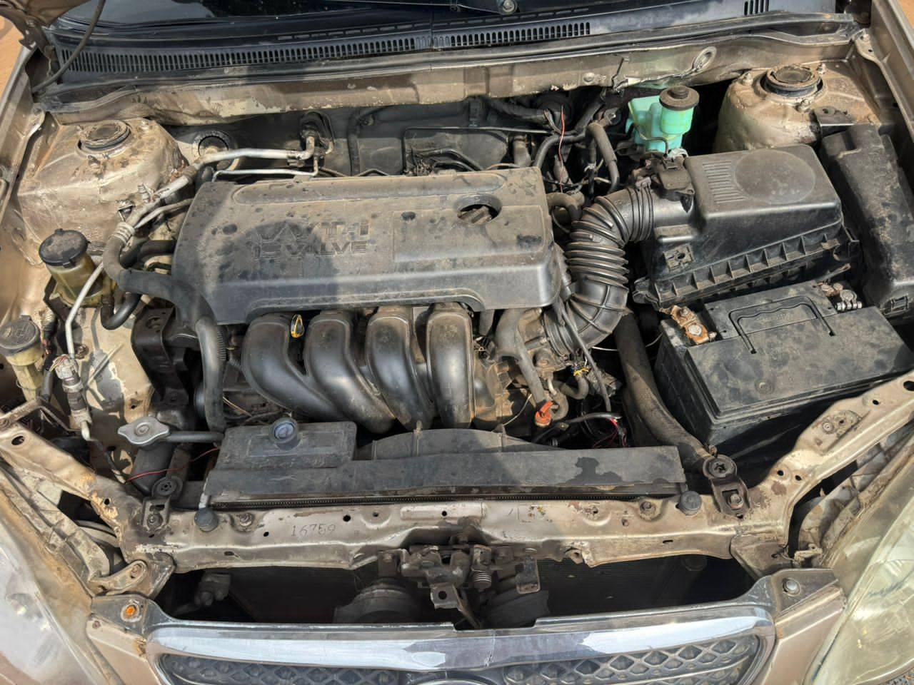 A picture of Toyota Corolla 06 model neatly used tapping only ac is