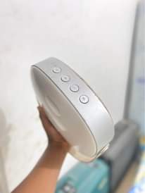 A picture of T 8 speaker