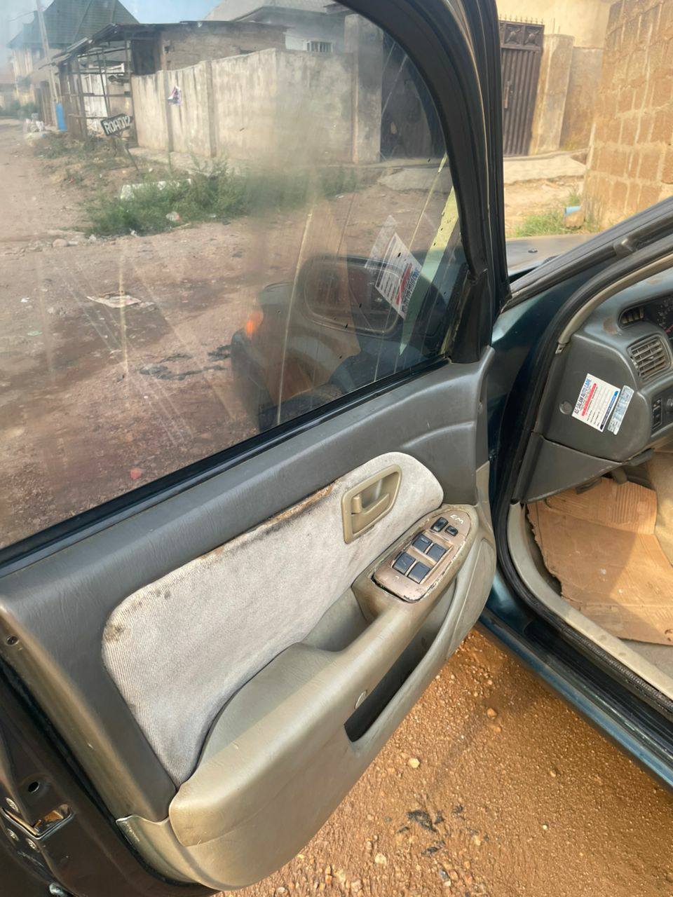 A picture of Toyota camry pencil With untouched engine and gear ac chilling