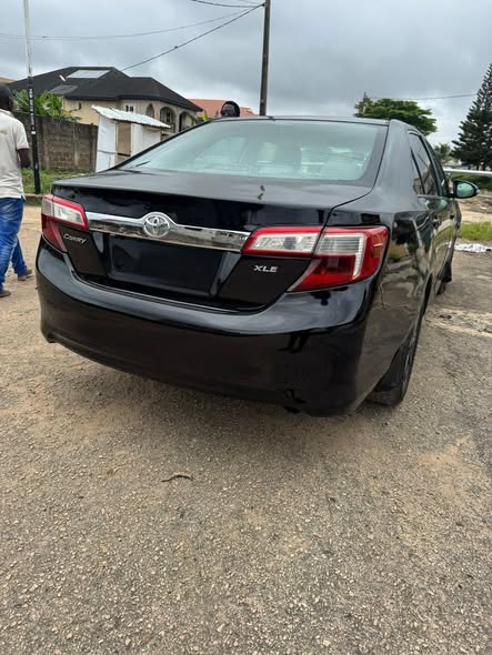 A picture of 2023 Entry Toyota Camry 2012 Flashed on first body Engine