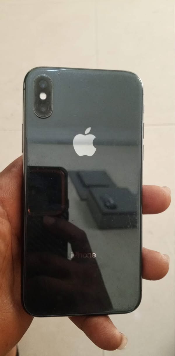 A picture of Sweet Deal iPhone X 64gb now available.