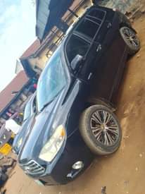 A picture of Neatly use Toyota Highlander 2009 buy and drive