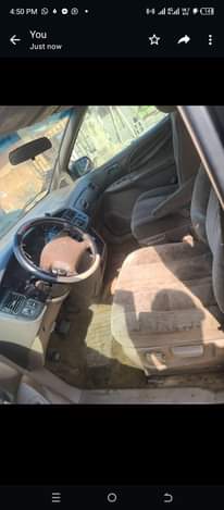 A picture of Toyota sienna LE engine and transmission is wk ok only