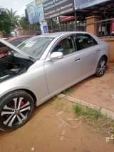 A picture of Toyota mark x