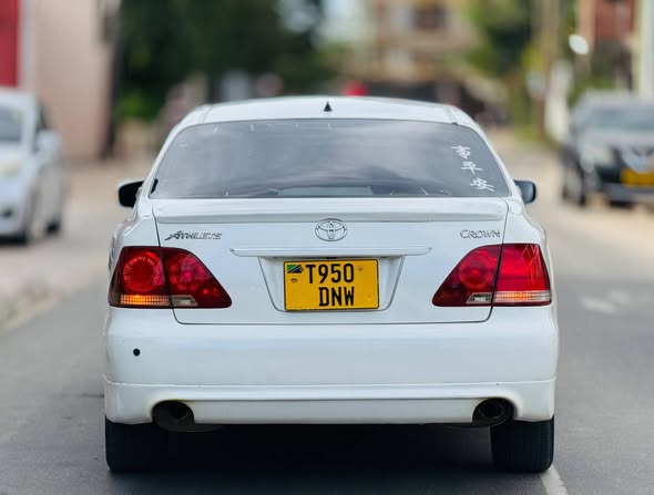 A picture of TOYOTA CROWN ATHLETE BEI 11 8M 0789200764
