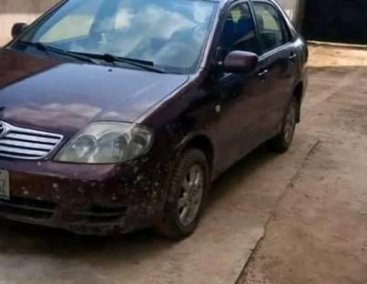 A picture of Toyota Corolla bank use