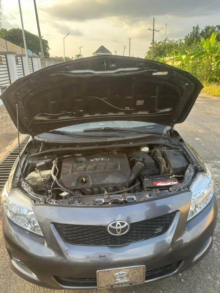 A picture of TOYOTA CORROLA SPORT 010 09121638427