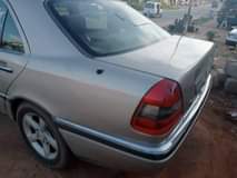 A picture of 2002 Benz 200