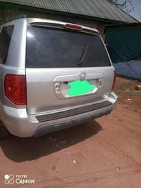A picture of Honda pilot