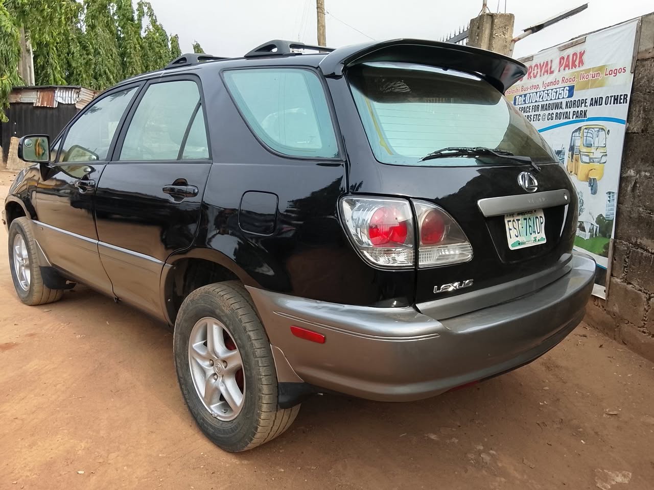 A picture of 2005 Lexus Rx 300 2005