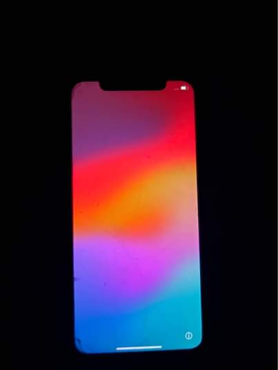 A picture of 7 months old Neatly used ipone XR 64gb 200k Battery
