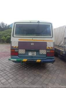 A picture of Toyota coaster