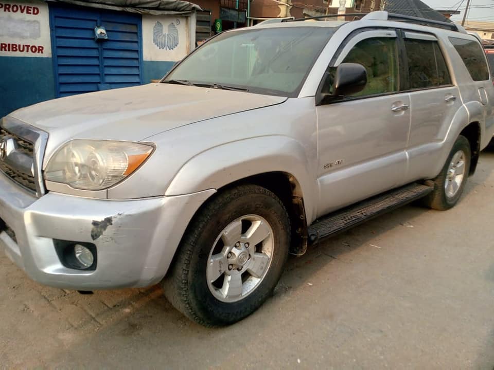 A picture of Toyota 4Runner 06