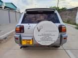 A picture of TOYOTA RAV OLD