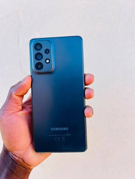 A picture of Samsung Galaxy A52 5G