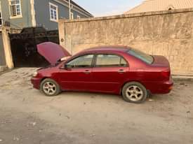 A picture of TOYOTA COROLLA