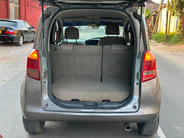 A picture of TOYOTA RACTIS DQZ 0788078007