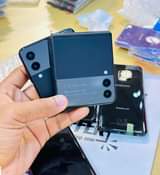 A picture of Samsung z flip
