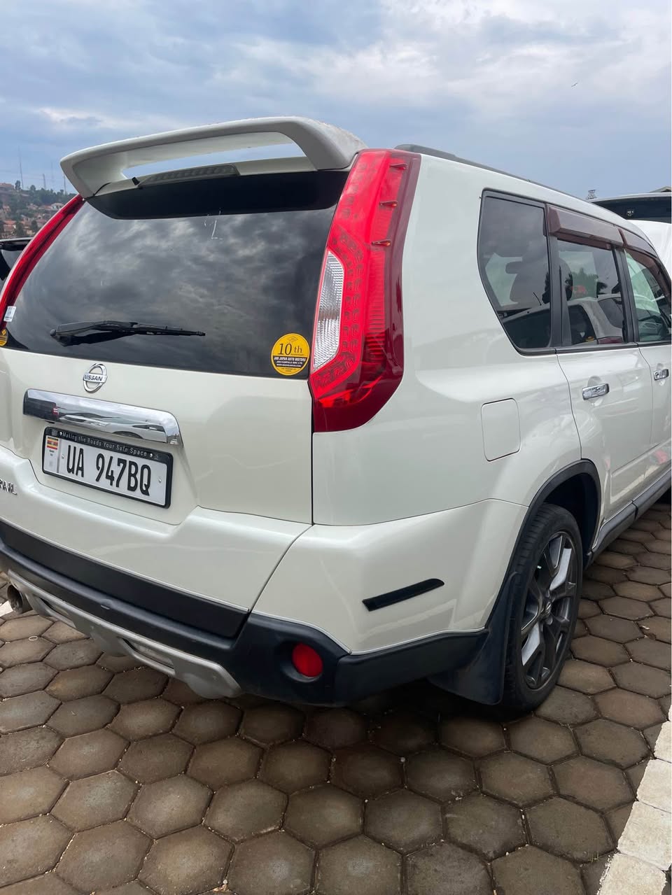 A picture of Nissan X tail