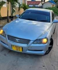 A picture of Toyota mark x