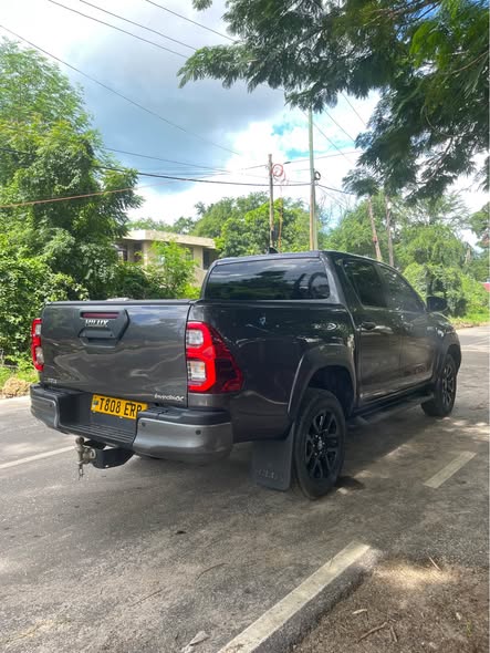 A picture of TOYOTA HILUX DOUBLE CABIN ERB PRICE 120M 0765242424 Call WhatsApp