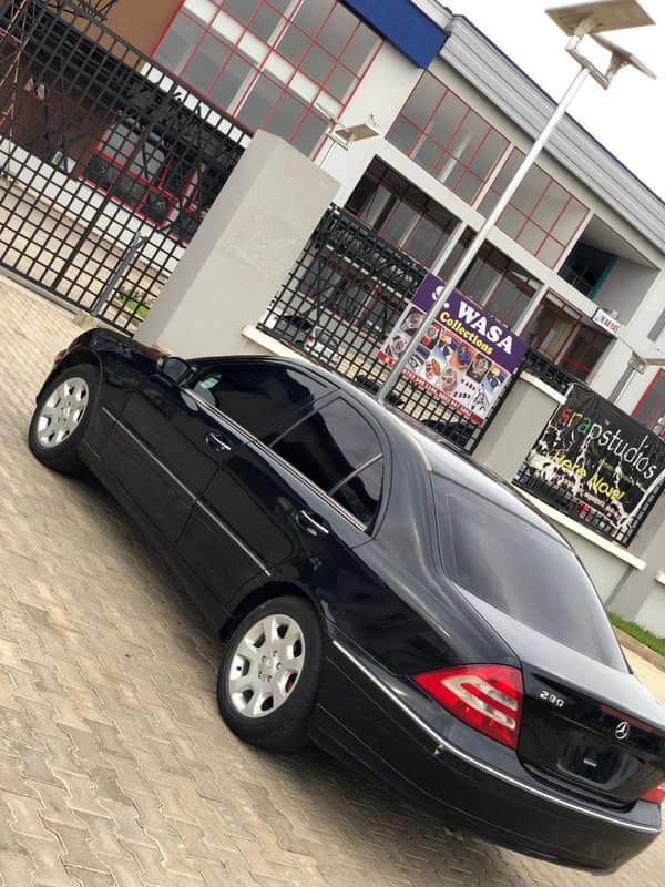A picture of DISTRESS SALE SARI SARI SARI EXTREMELY CLEAN USED MERCEDES BENZ