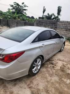 A picture of Car
