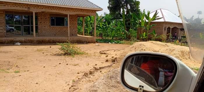 A picture of Cheap plots on bombo rd and semuto rd. 25x30ft...1.5m 25x50ft...2.5m