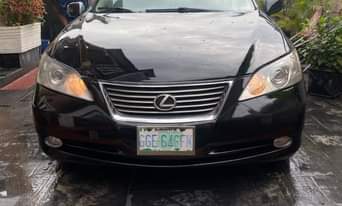 A picture of LEXUS ES350