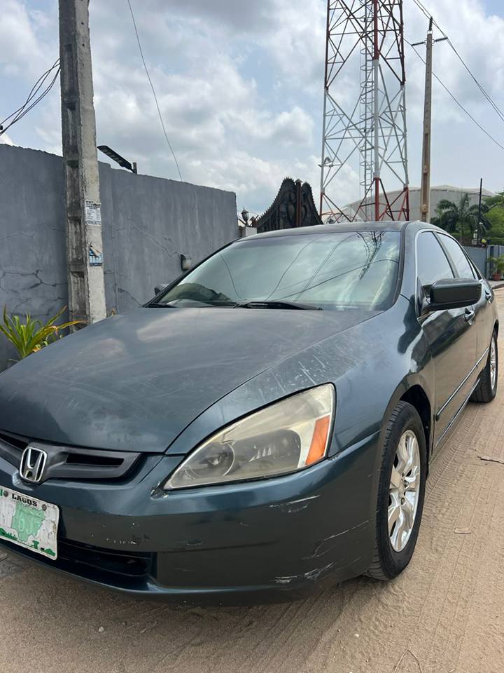 A picture of Partial first body 2005 Honda accord Iyana oworo