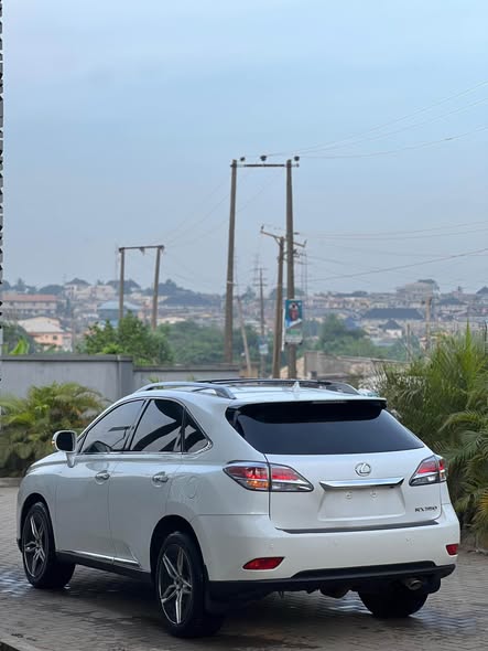 A picture of Lexus rx 350 2012