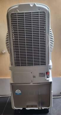 A picture of Lontor mist box fan