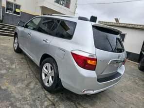 A picture of REGISTERED 2009 TOYOTA HIGHLANDER V6 Engine Navigation System Reverse Camera