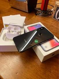 A picture of iPhone X Airpod Pro