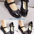 A picture of School shoes