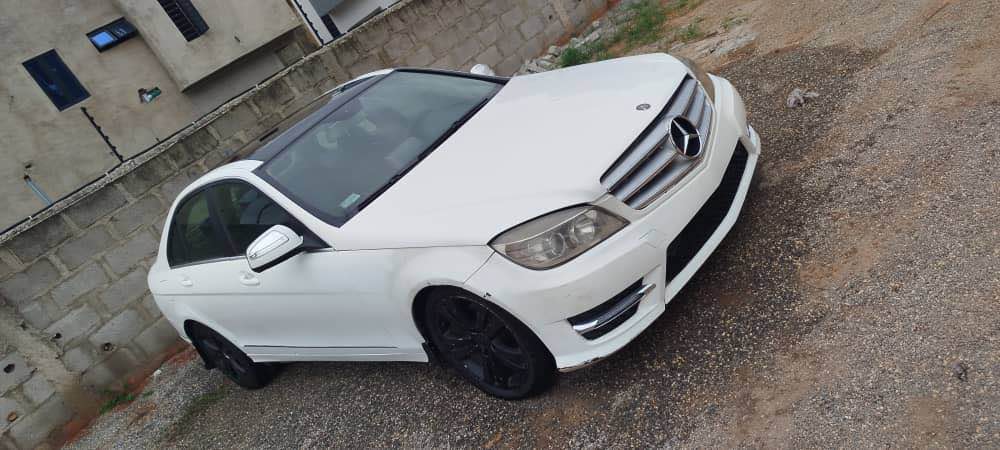 A picture of Benz c300 location Maryland good condition Call 07065814815 dealers makert