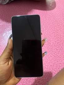A picture of SAMSUNG S21 PLUS