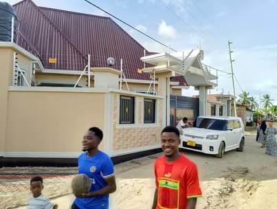 A picture of MIL 90 000 000 90 000 000 TSHS