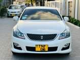 A picture of TOYOTA CROWN ATHELETE