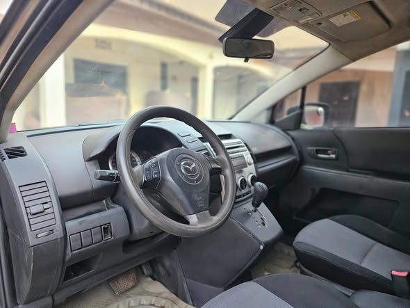A picture of Mazda 5 2006